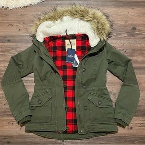 NWT Hollister Army Green Jacket, flannel lined, XS